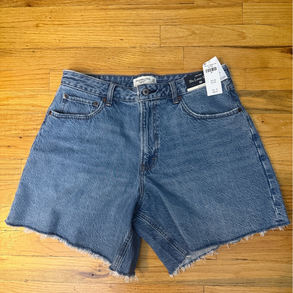 Abercrombie & Fitch Women's Blue Jean Shorts - Picture 2 of 4